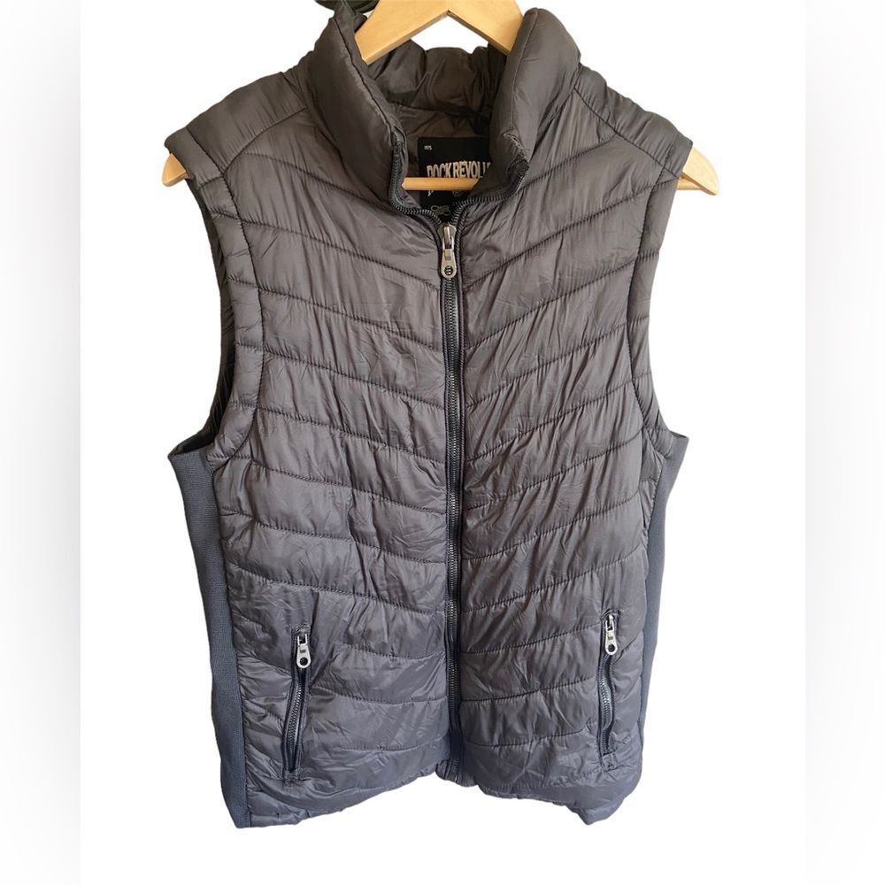 Rock Revolution Men’s thick warm, fur-lined gray vest, size L